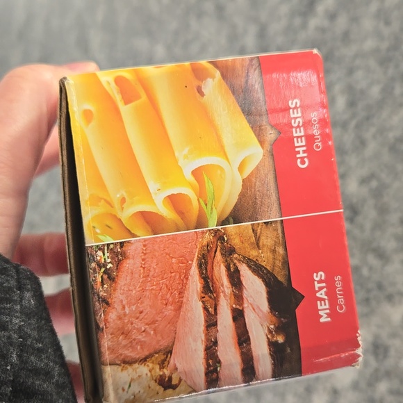 BLACK+DECKER Comfort Grip 9 Inch Electric Knife - Picture 9 of 11